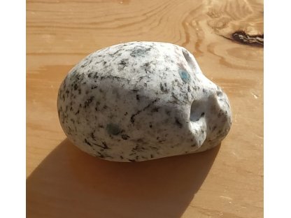 Lebka/Skull/Schädel K2 Azurite s granit