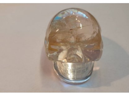 Crystal skull 6cm with rainbow incluison