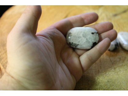Měsični Kamený /Moon stone/Plochy/Soap stone/Handschleifer Stein 2
