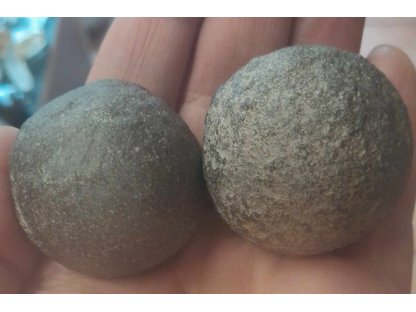 Moqui Marbles-Navajo Kamen Koule Paar 3-4cm*UFO*živý kámen* 2
