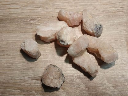 Morganite rough lot small pieces 3cm