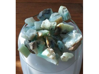 Opal Modry -Zelený sůrovy/Green - Blue  Opal rough 1cm-,5cm