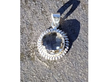 Silver pendant crystal diamond cut 3cm