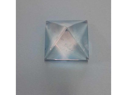 Pyramid Crystal 2 cm extra 100% clear