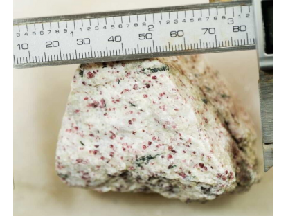 Rarita Kakorrtokite Gronsko kámen/Greenland stone 8,9cm 2