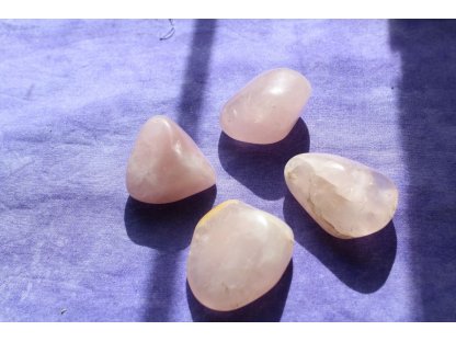 Rosequartz Tumble stone, L- Brazil-Jumbo 60-70mm