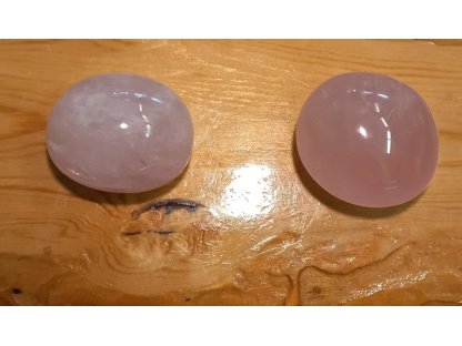 Rosequartz- round soap stone 5,5 cm