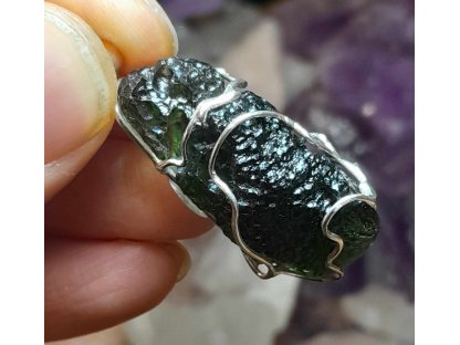 Vltavín střibro přívěšek/Moldavite pendant 3,5cm