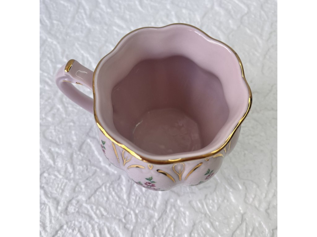 Hrnek růžový porcelán. 300 ml.