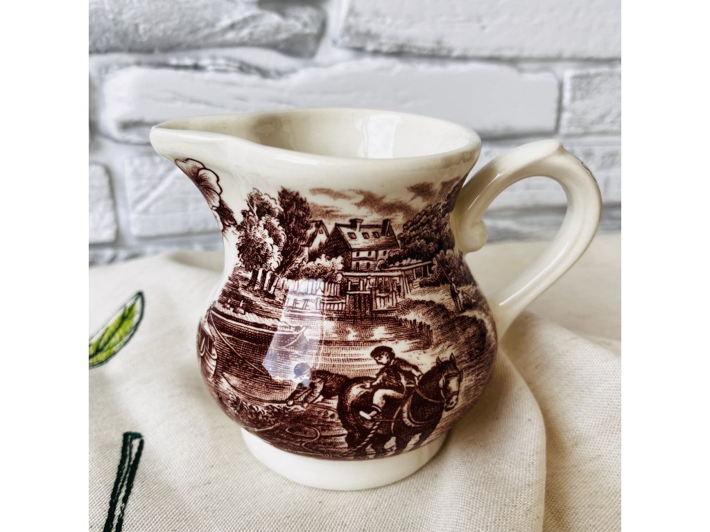 Mlékovka. 180 ml.  J.Broadhurst Ironstone. 
