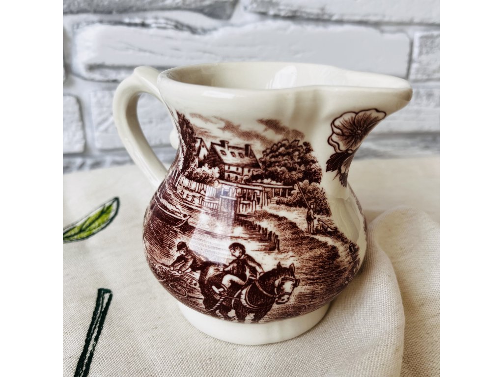 Mlékovka. 180 ml.  J.Broadhurst Ironstone. 
