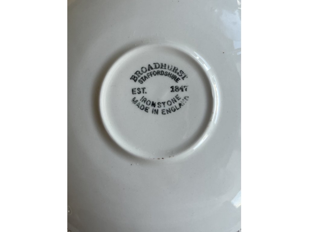 Šalek s podšálkem. 200 ml. Anglie. 