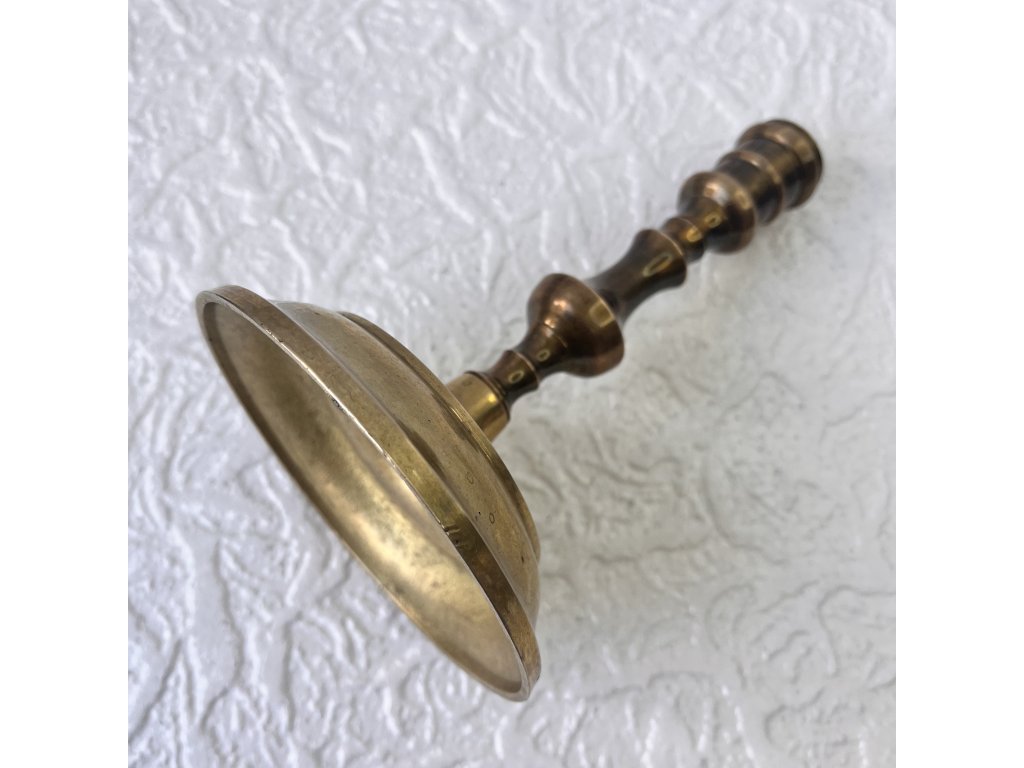 Svícen. Kov.  18 cm