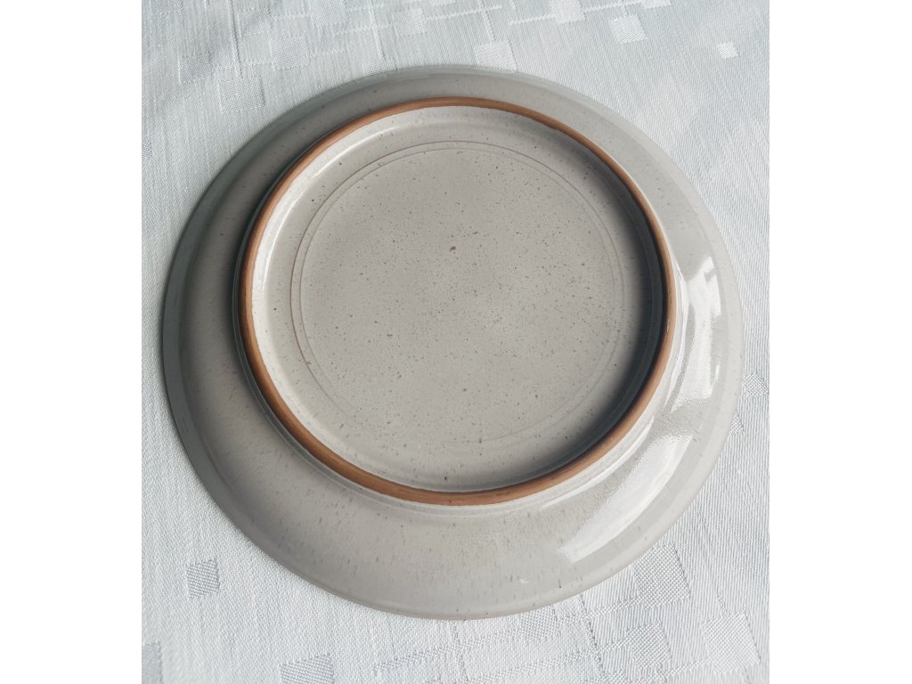Talíř. Keramika. 19,5cm.