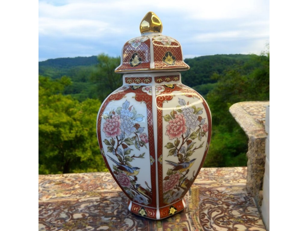 Váza 21 cm. Japonsko. Vintage.