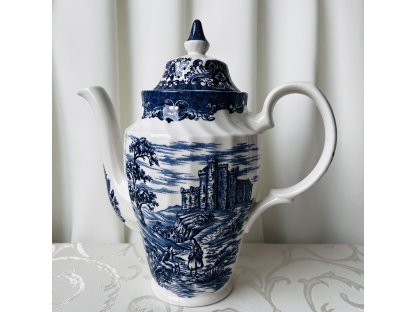 Konvice 1,1 L.  England.