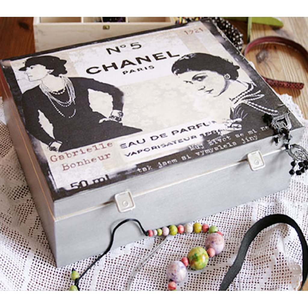Šperkovnice dřevěná Chanel