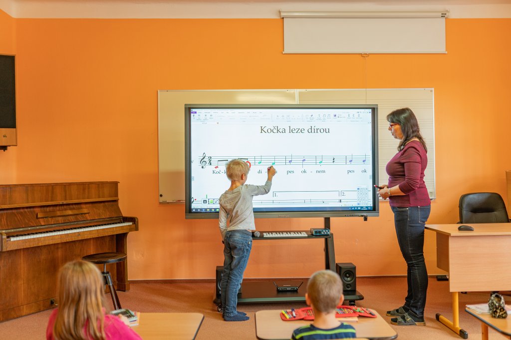 Řada PREMIUM 65″, 75″, 86″