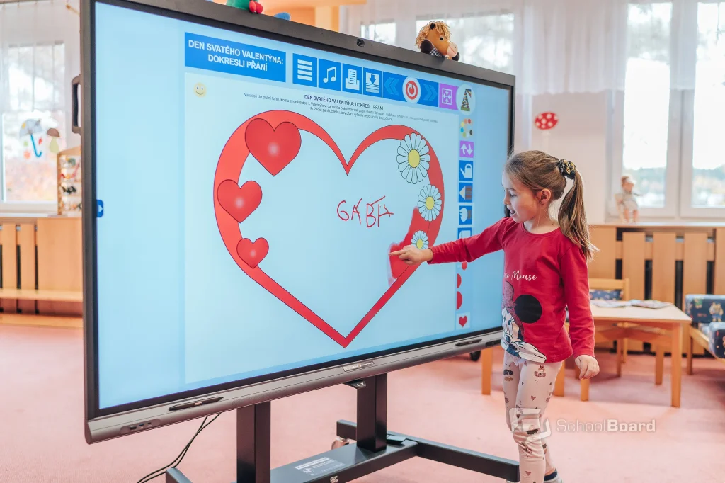 Řada PREMIUM 65″, 75″, 86″, 98″