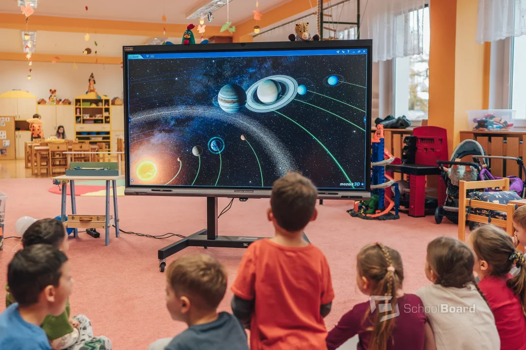 Řada PREMIUM 65″, 75″, 86″, 98″