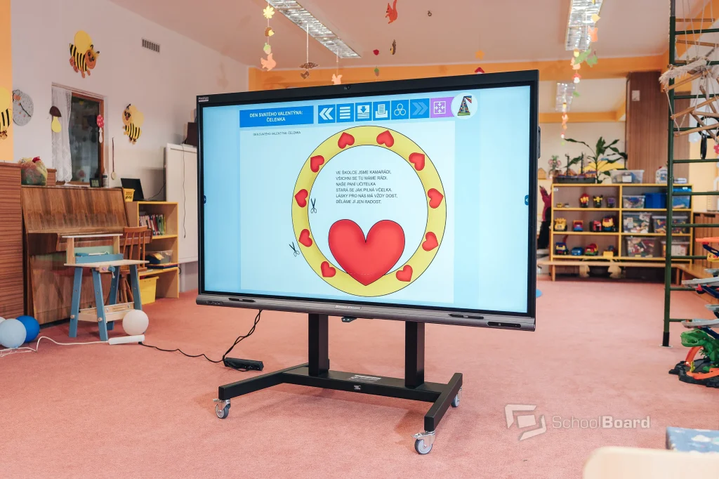 Řada PREMIUM 65″, 75″, 86″, 98″
