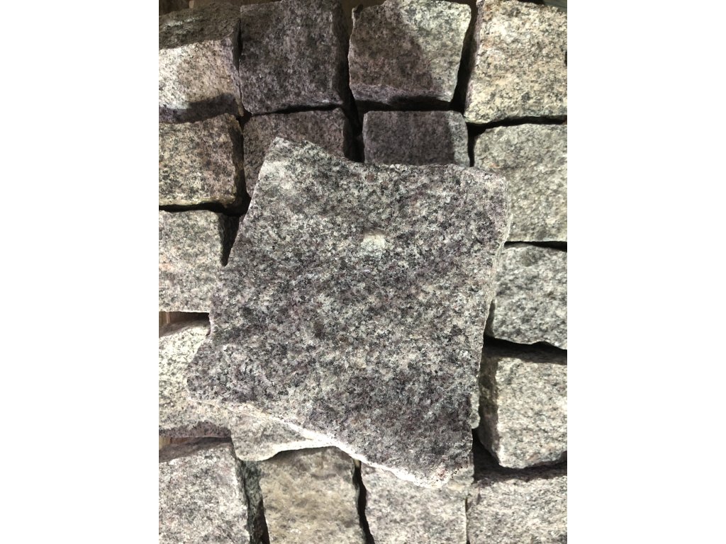 Žulová dlažební kostka  15-17 cm