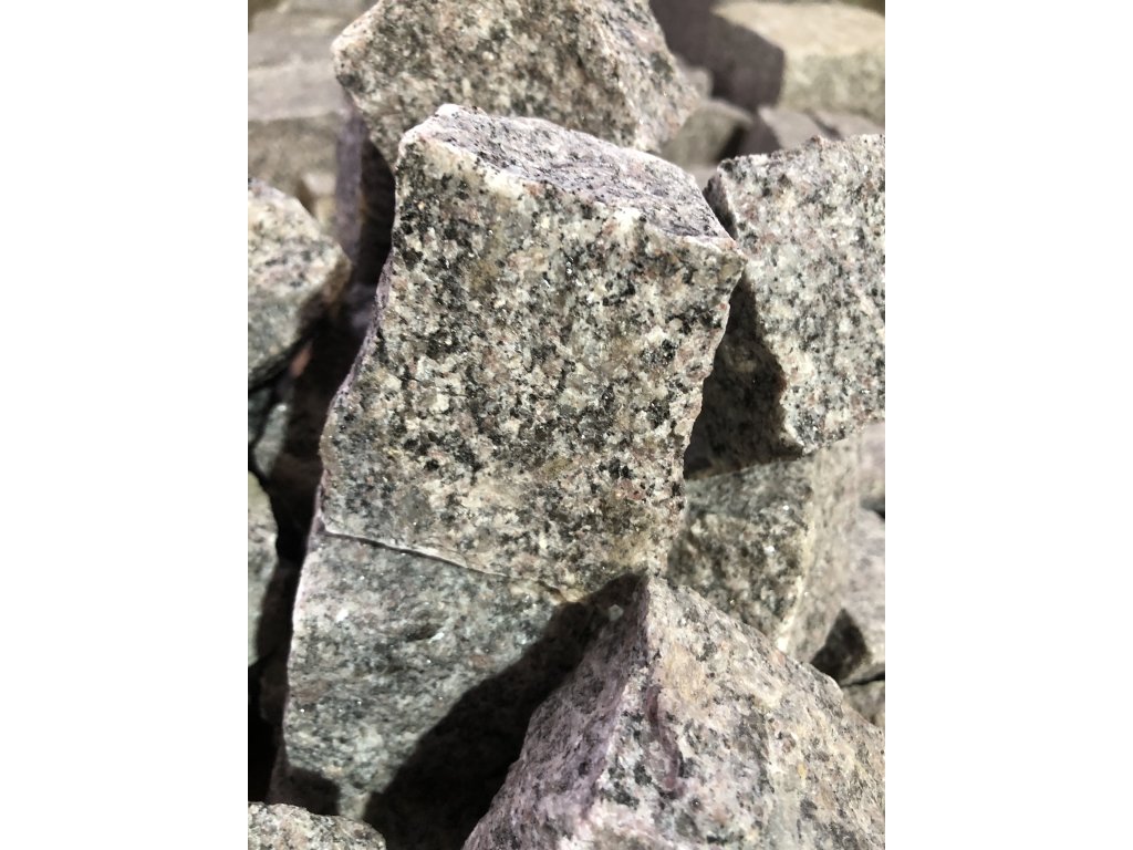 Žulová dlažební kostka 5-7 cm
