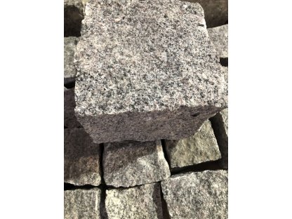 Žulová dlažební kostka  15-17 cm