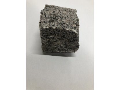 Žulová dlažební kostka 5-7 cm