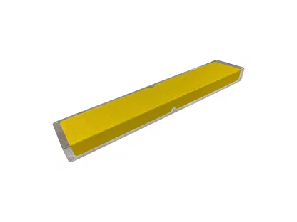 Žltý hliníkový protišmykový nášľap na schody FLOMA Bolt Down Plate - 63,5 x 12 x 4,5 cm a hrúbka 1,6 mm