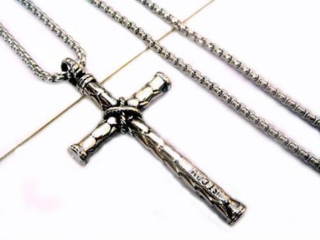 Kříž - gothic včetně řetízku