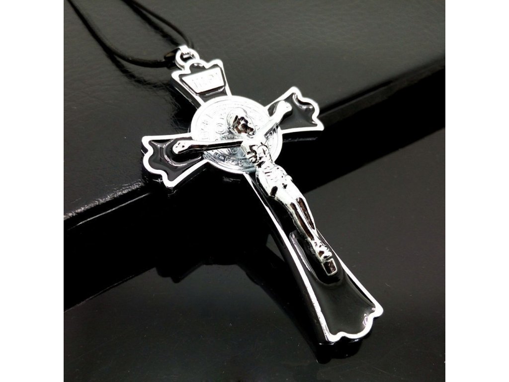 Křížek velký stříbrno-černé barvy