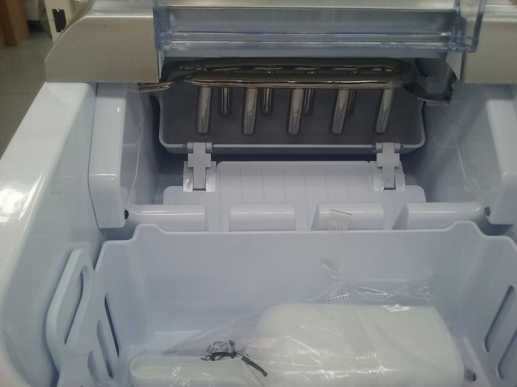 Výrobník ledu stolní 12 kg
