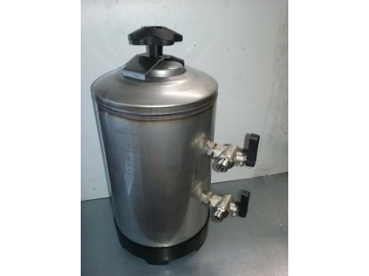 Změkčovače vody manuální 16 litrů