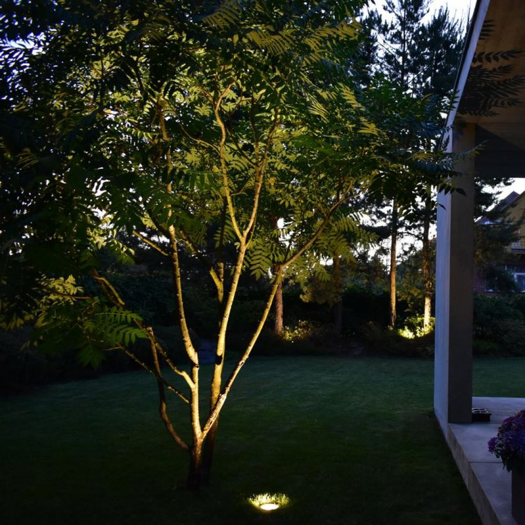 Rubum Plus, chytrý zemní zahradní LED reflektor 5W 12V, Garden Lights