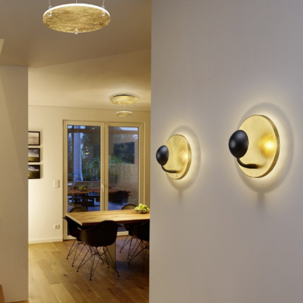TRIO 223810279 Aurora, LED nástěnné svítidlo ve zlaté barvě