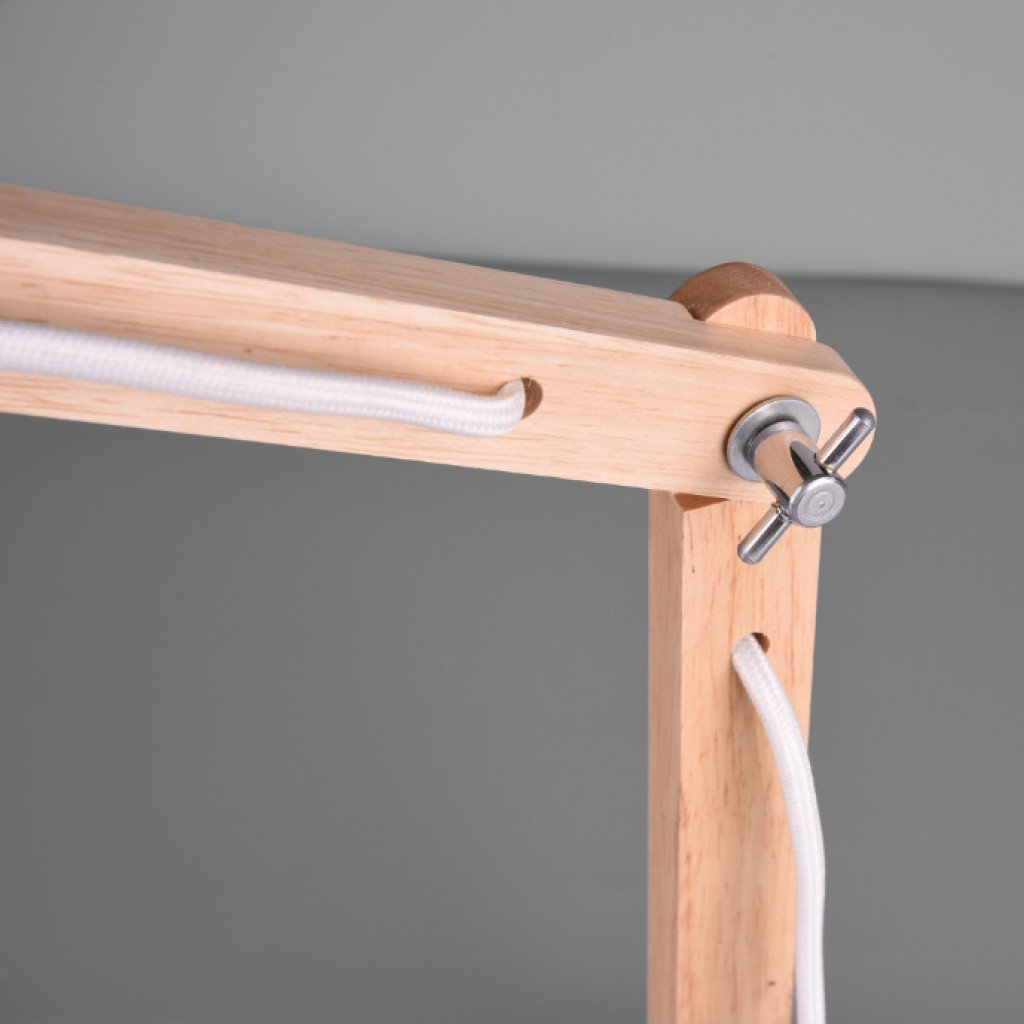 TRIO 508300131 Kimi, stolní lampička s dřevěnými prvky v bílé barvě E27