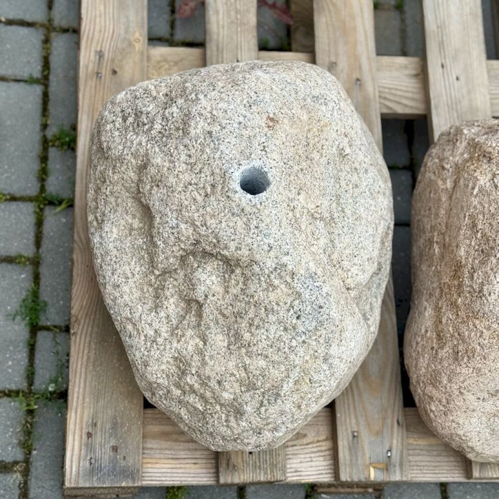 Vodní prvek do zahrady přírodní labský valoun, kompletní fontánové příslušenství
