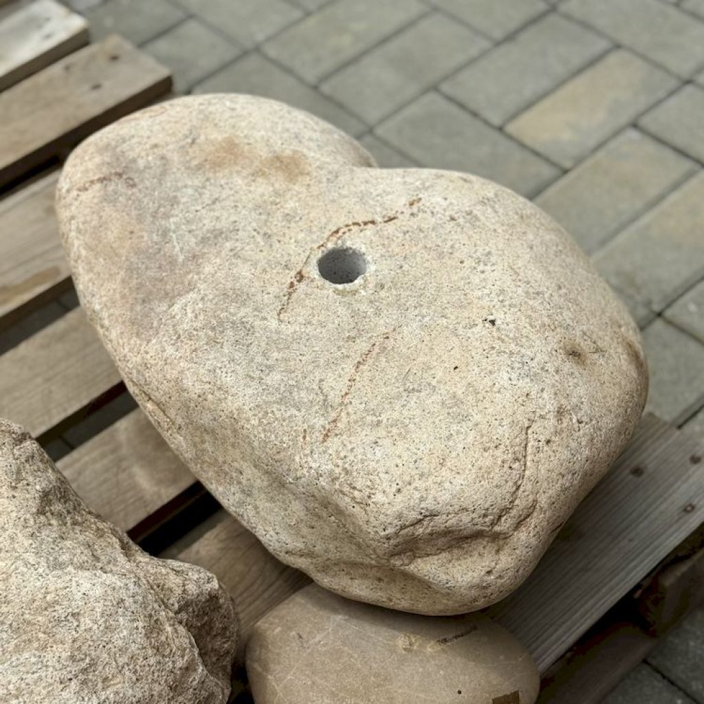 Zahradní fontána z labského valounu, kompletní fontánové příslušenství