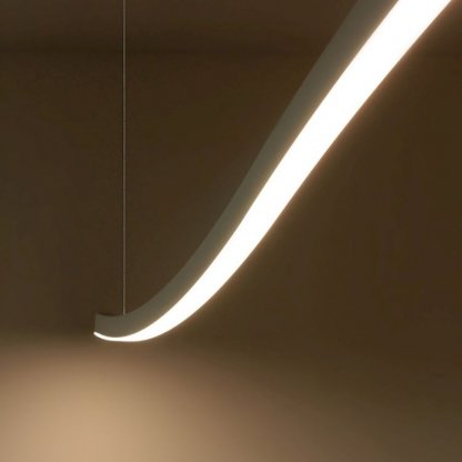 Curve Team Italia, bílé interiérové závěsné světlo 130 cm, 60W