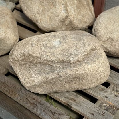 Menší vodní prvek s přírodním labským kamenem a kompletním fontánovým příslušenstvím 2