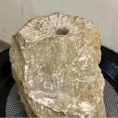 Vodní prvek Pítkoun, přírodní kámen s pítkem včetně kompletního příslušenství