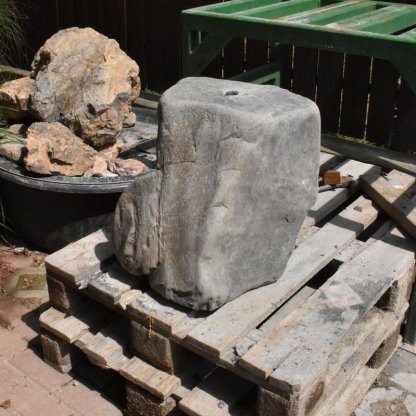 Vodní prvek Zvíře s přírodním kamenem včetně kompletního příslušenství pro sestavení