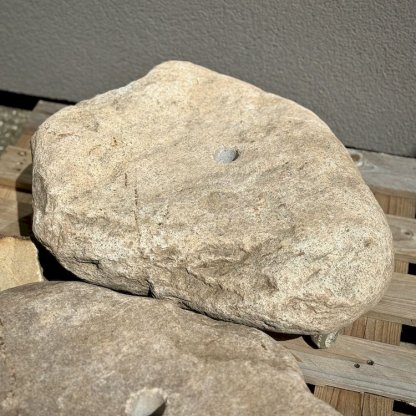Zahradní fontána s plochým přírodním labským kamenem a kompletním fontánovým příslušenstvím 2