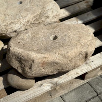 Zahradní fontána s přírodním labským kamenem a kompletním fontánovým příslušenstvím
