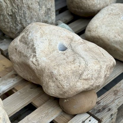 Zahradní fontána s přírodním labským kamenem, kompletní fontánové příslušenství