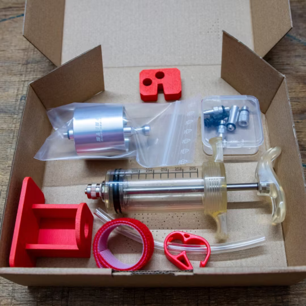 Dílenská odvzdušňovací sada Mineral Oil Supersonic Parts