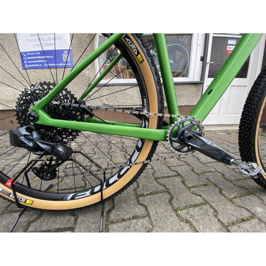Jízdní kolo Müller's 29" CARBON XC, UDH, T47 - stavba na míru