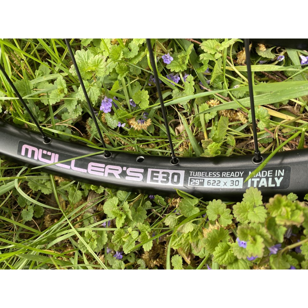 Zapletená kola mullet 29/27,5" Ambrosio E30 BOOST, TLR, nosnost 175kg