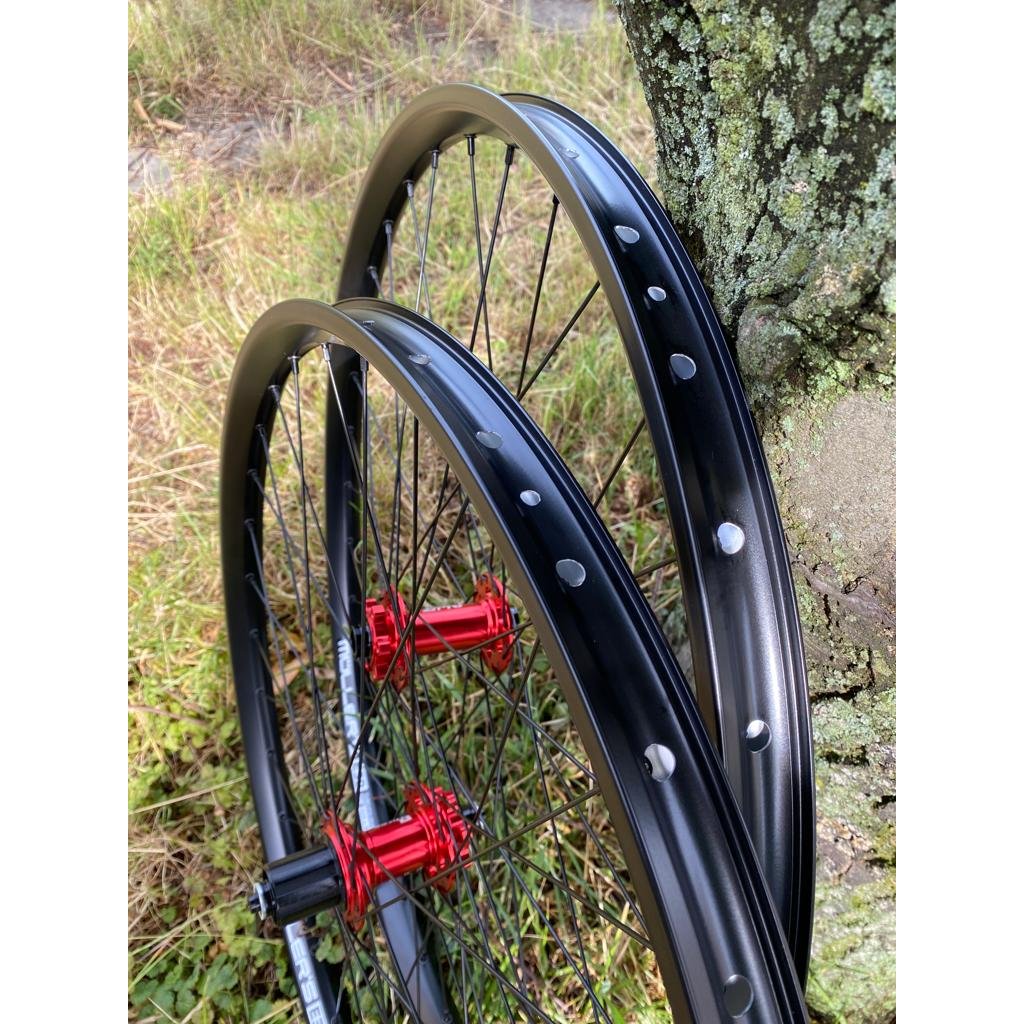 Zapletená kola mullet 29/27,5" Ambrosio E30 BOOST, TLR, nosnost 175kg